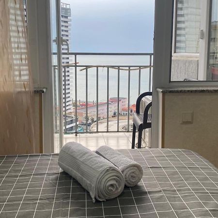 Apartment Black Sea Side บาทูมิ ภายนอก รูปภาพ
