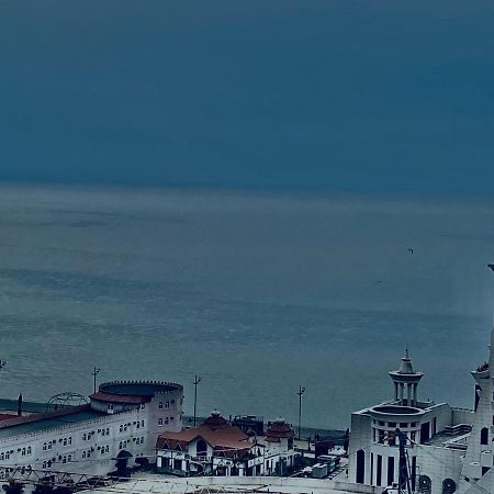 Apartment Black Sea Side บาทูมิ ภายนอก รูปภาพ
