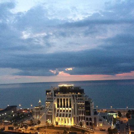Apartment Black Sea Side บาทูมิ ภายนอก รูปภาพ