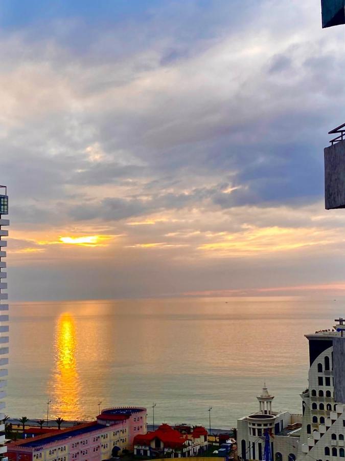 Apartment Black Sea Side บาทูมิ ภายนอก รูปภาพ